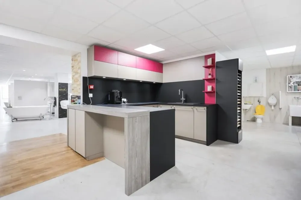 Euro Plomberie Piscines - Showroom (12)
